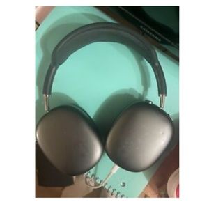 AirPods pro max (comes with box)